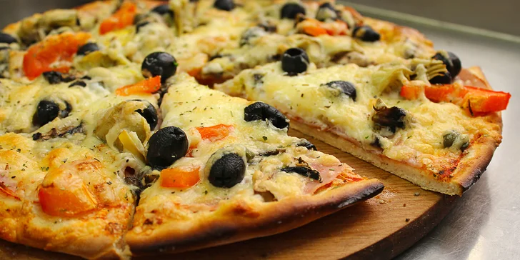 Půlka, jedna nebo rovnou dvě pizzy podle výběru na odnos s sebou