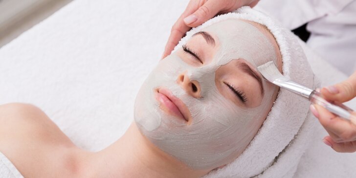Kompletní kosmetické ošetření vč. masáže nebo mikrojehličkování s kyselinou hyaluronovou