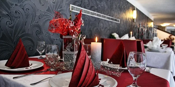 50% sleva na letní nabídku steaků a salátů z nabídky Restaurace Tyršova