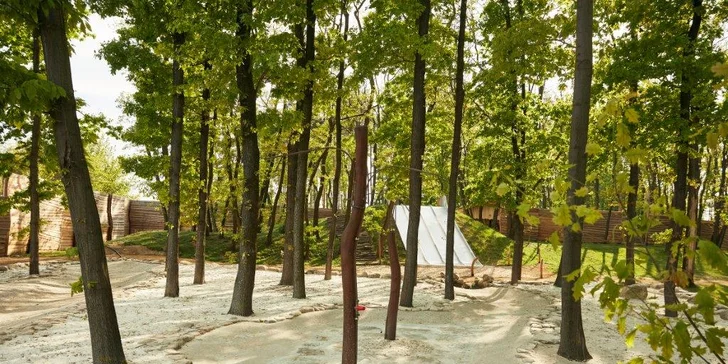 Venkovní zábavní park Krtkův svět: prolézačky, skluzavky, trampolíny i lanové centrum