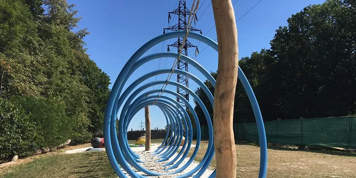 Venkovní zábavní park Krtkův svět: prolézačky, skluzavky, trampolíny i lanové centrum