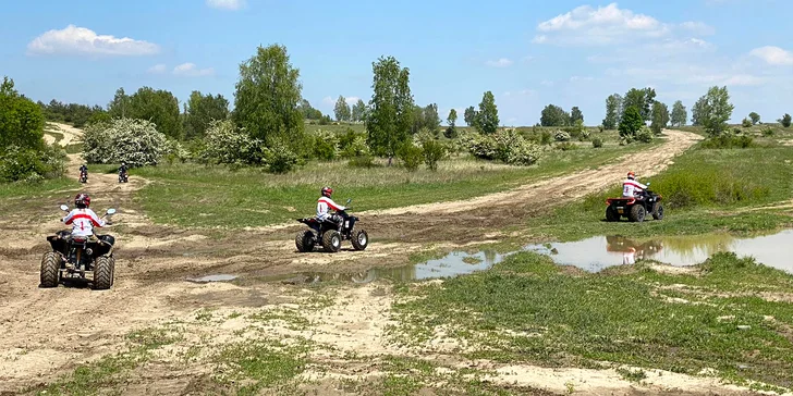 Zábava pro celou rodinu: Jízda na čtyřkolce pro dospělého i děti