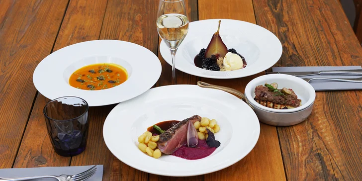 4chodové degustační menu a vstup na vyhlídku Žižkovské věže pro 2 osoby