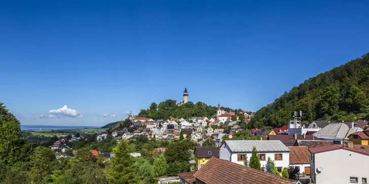 Pobyt v luxusním historickém hotelu na náměstí ve Štramberku: polopenze a vyhlášené Lašské lázně