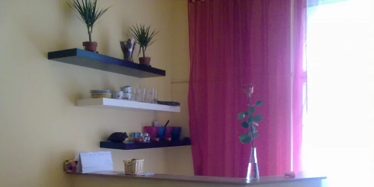 Kompletní mokrá pedikúra s uvolňující masáží nohou