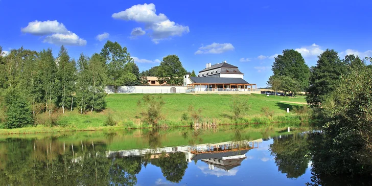 Luxusní 4* pobyt na Vysočině: wellness, polopenze, rybník s lodičkami a paddleboardy