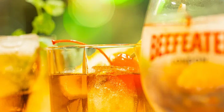 Kousek Korsiky v Ostravě: vychutnejte si tapas pro dva a čtyři míchané drinky