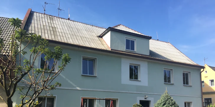 Penzion Star stojí na skvělém místě, můžete z něj vyrazit rovnou na Bezděz nebo do zooparku a Muzea Čtyřlístku.