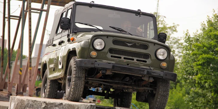 15–60 min. akční jízdy vojenským vozem UAZ na offroadovém polygonu