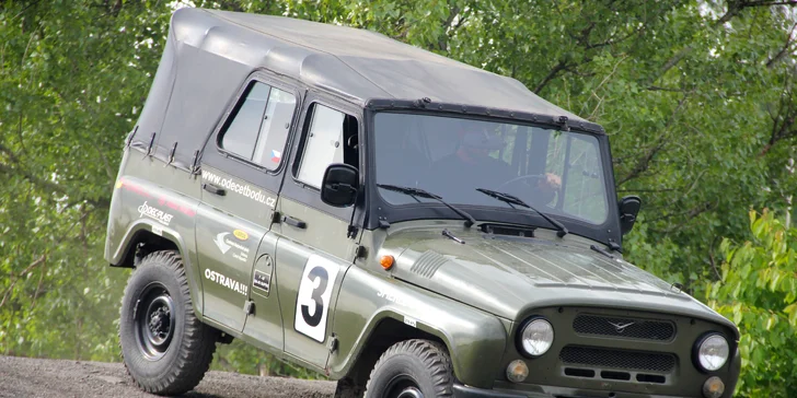 15–60 min. akční jízdy vojenským vozem UAZ na offroadovém polygonu