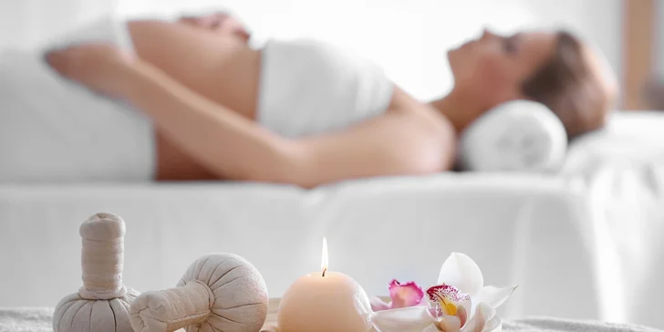 Těhotenská masáž zad i obličeje, pleťová maska i peeling nohou