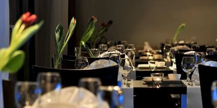 Jakékoli jídlo a pití v oblíbené restauraci Port 62