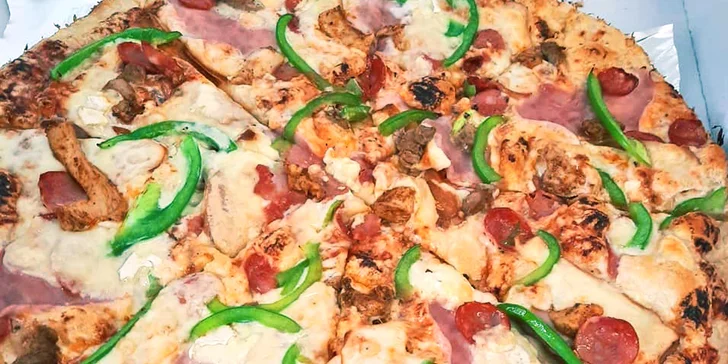 Dvě pizzy o průměru 32 nebo 45 cm podle výběru s rozvozem domů