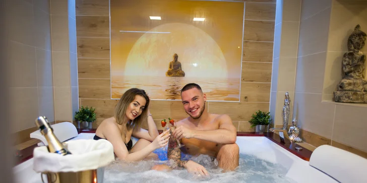 Pobyt nedaleko Adršpašských skal v pokoji Economy nebo Superior se snídaní a wellness