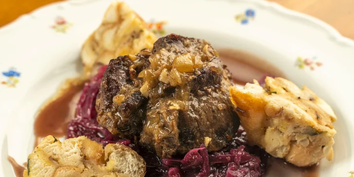 5chodové degustační menu s hlavním chodem podle výběru i privátní spa pro 2 osoby