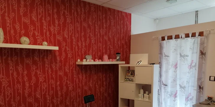 Kosmetické ošetření pleti i úprava a barvení obočí hennou či barvou