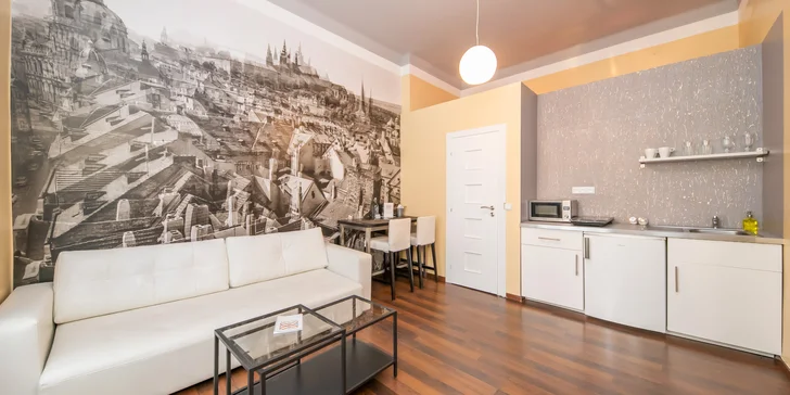 Romantický pobyt v Praze: krásné apartmány pro pár na Janáčkově nábřeží