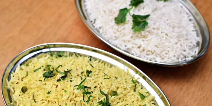 Indické menu: chicken tikka masala nebo butter chicken, tři přílohy, dezert a nápoj pro 1 i 2 osoby