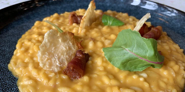 Tříchodové dýňové menu pro dva: polévka, panenka či rizoto a koláč