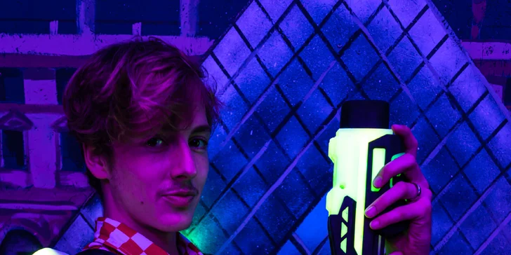 Zastřílejte si: zábavná laser game v centru Prahy až pro 14 hráčů