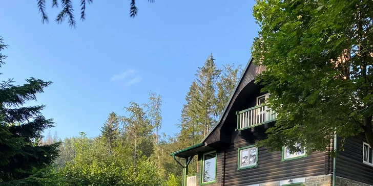 Luxusní chatička pod Lysou horou až pro 6 osob: plná výbava, sauna a vířivka neomezeně