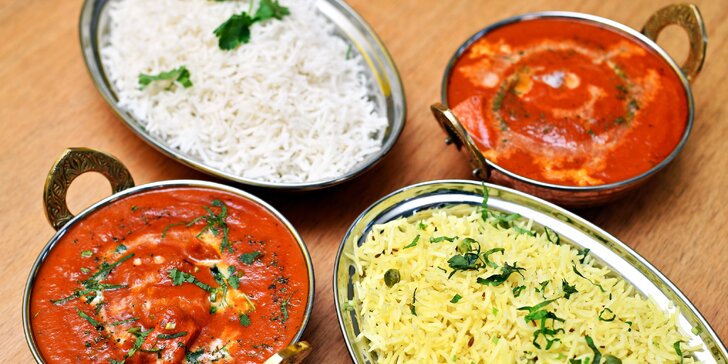Indické menu: chicken tikka masala nebo butter chicken, tři přílohy, dezert a nápoj pro 1 i 2 osoby