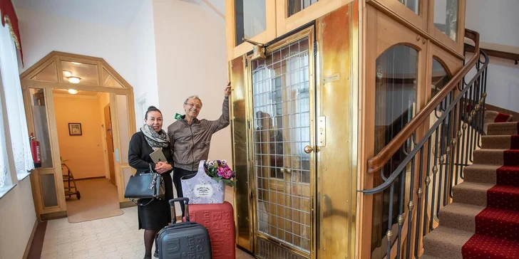 Dovolená v centru Karlových Varů: apartmán se snídaní i kosmetické ošetření
