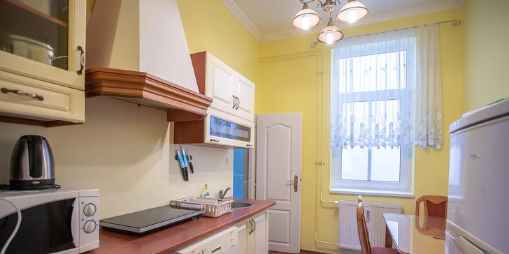 Dovolená v centru Karlových Varů: apartmán se snídaní i kosmetické ošetření
