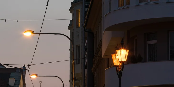 Kurz večerního a nočního fotografování v centru Plzně: teorie i praxe