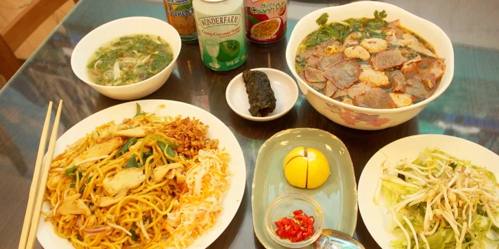 Vietnamské menu pro 1 nebo 2 osoby ve vietnamské tržnici na Olomoucké