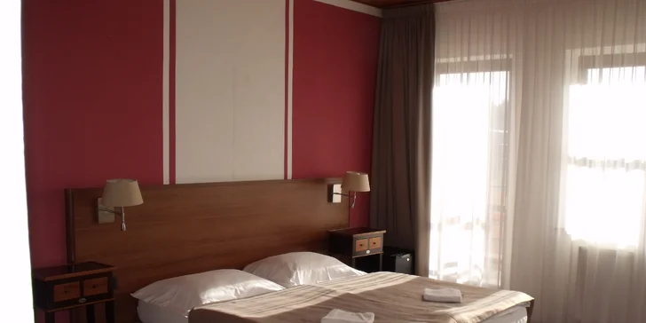 Vyhlášený turistický cíl pod Hostýnem: pobyt v hotelu se stravou, bazény i bowlingem či squashem