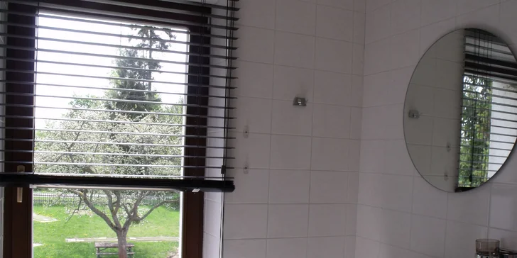Vyhlášený turistický cíl pod Hostýnem: pobyt v hotelu se stravou, bazény i bowlingem či squashem