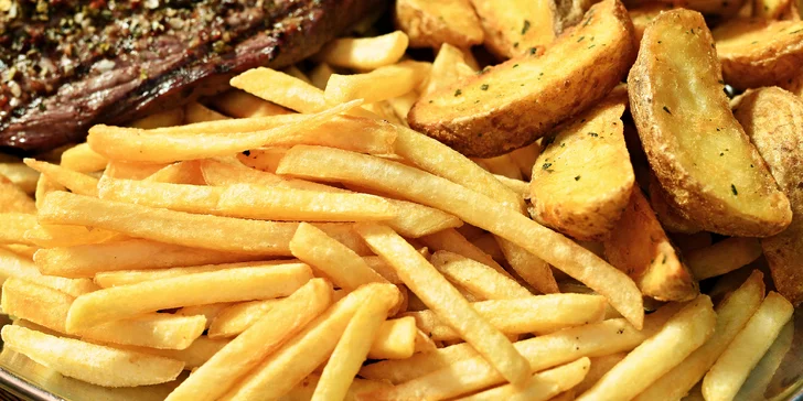 Masové menu na Malé Straně: argentinský hovězí top side steak na 3 způsoby, přílohy a omáčky