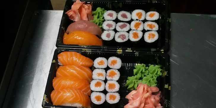 Pestré sushi sety s sebou: 24 ks nebo až 81 kousků i s polévkou a salátem