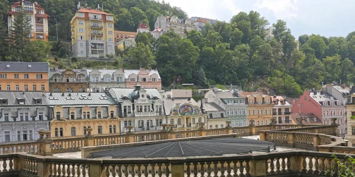 Krásy Karlových Varů: pobyt se snídaní v luxusním apartmánu s kuchyňkou