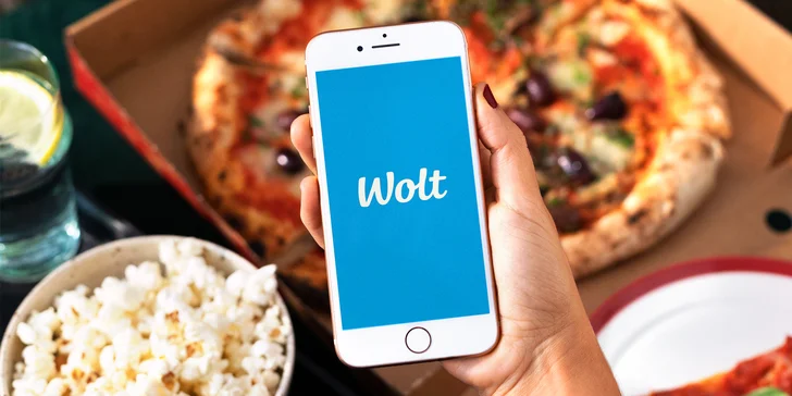 150 Kč na první objednávku jídla přes aplikaci Wolt: rozvoz v Praze i Brně