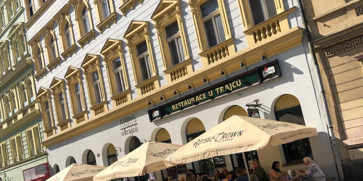Vymazlené burgery s hovězím z českého chovu, hranolky a plzeň nebo kofola pro 1 i 2 hladovce