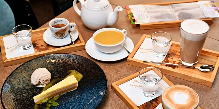 Káva nebo čaj podle výběru a dezert v Siddharta Café pro 1 nebo 2 osoby