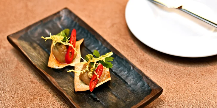 5chodové menu i s vinným párováním v kosmopolitní restauraci Siddharta Café pro 2 osoby