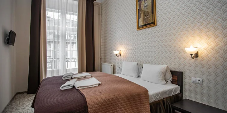 Dovolená v centru Karlových Varů: apartmán se snídaní i kosmetické ošetření