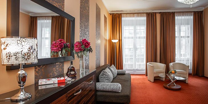 Dovolená v centru Karlových Varů: apartmán se snídaní i kosmetické ošetření