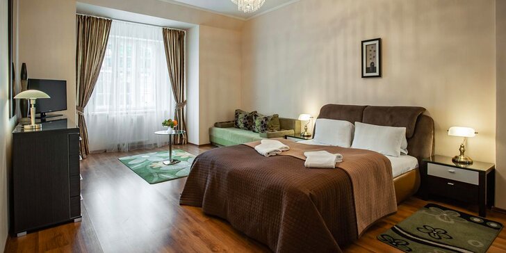 Dovolená v centru Karlových Varů: apartmán se snídaní i kosmetické ošetření