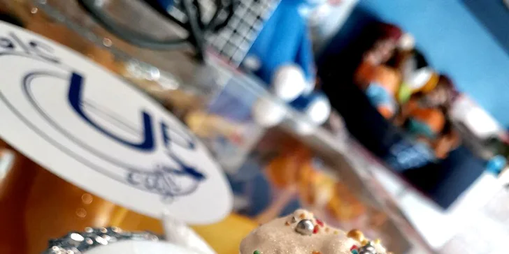 Klasická nebo speciální káva, případně i muffin se šlehačkou