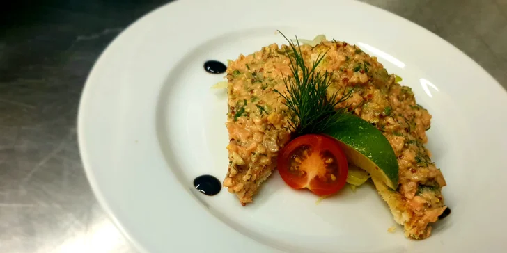 3chodové degustační menu dle výběru: tataráček, carpaccio, panenka, flank steak i fondant s kávou