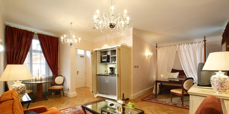 Romantika pro dva v samém srdci Prahy. 5* hotel na Smetanově nábřeží, infrasauna a víno