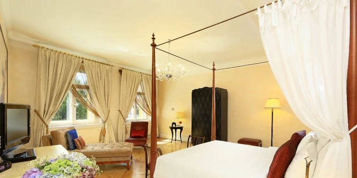 Romantika pro dva v samém srdci Prahy. 5* hotel na Smetanově nábřeží, infrasauna a víno