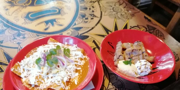 Mexická večeře pro dva: naducané enchiladas s kuřecím a churros s karamelem a čokoládou