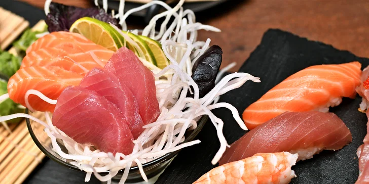 Sushi sety s 16 až 46 ks i wakame, taštičky gyoza, polévka a závitky