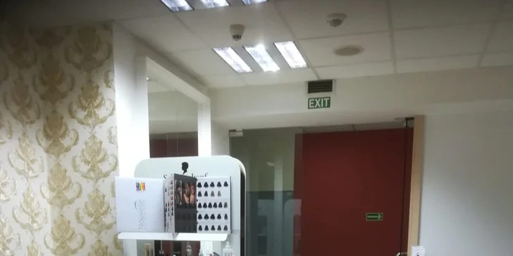 Klasický pánský střih na míru ve studiu v centru Prahy