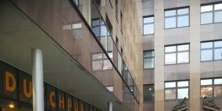 Klasický pánský střih na míru ve studiu v centru Prahy